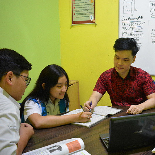 Bimbingan Belajar Surabaya - StudyHouse